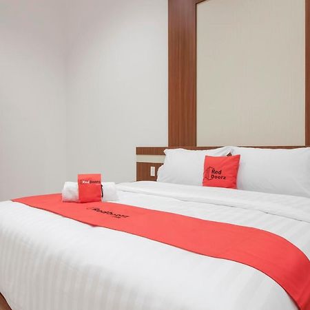 Reddoorz Premium @ Setiabudi Medan Sunggal Ngoại thất bức ảnh