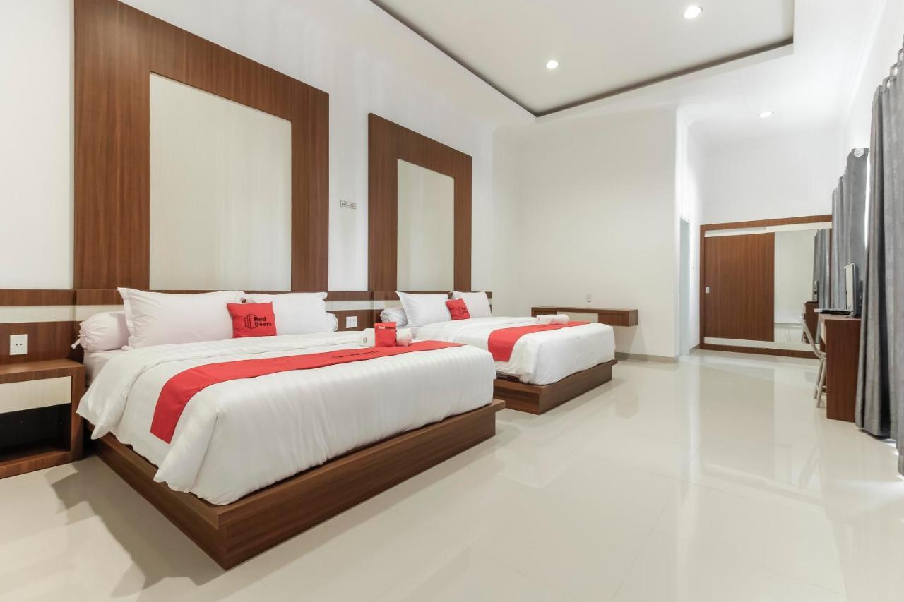 Reddoorz Premium @ Setiabudi Medan Sunggal Ngoại thất bức ảnh