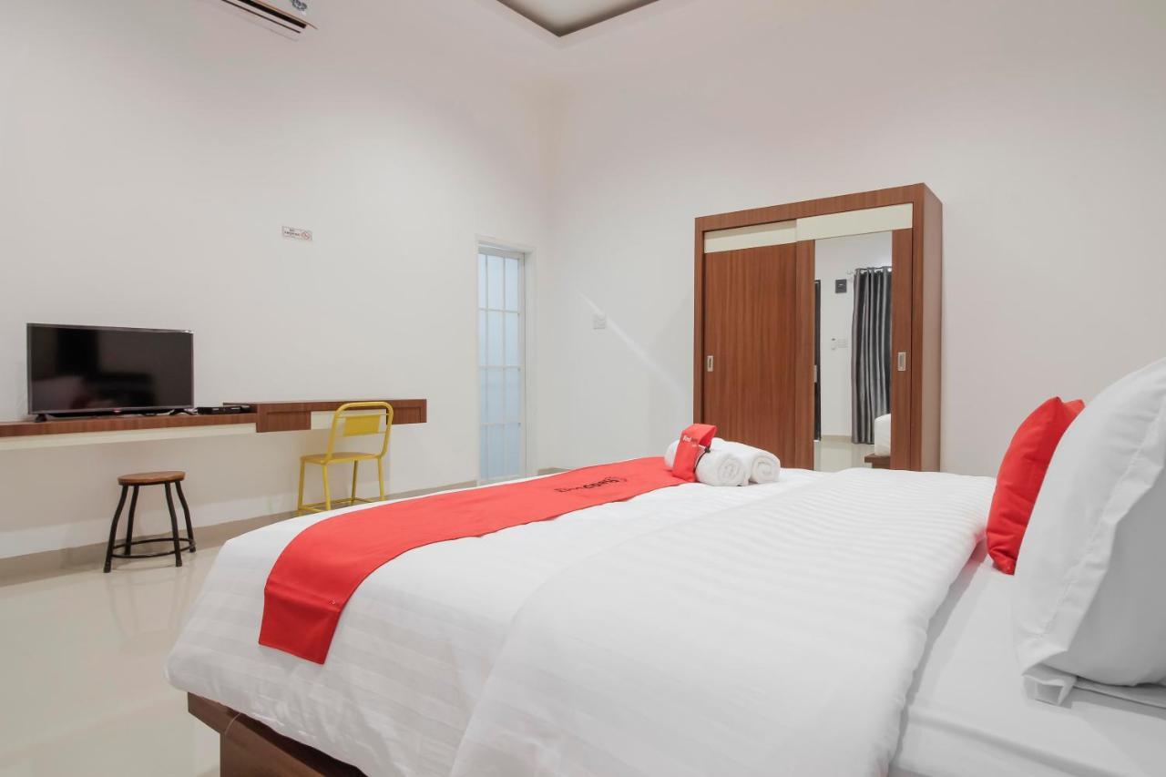 Reddoorz Premium @ Setiabudi Medan Sunggal Ngoại thất bức ảnh